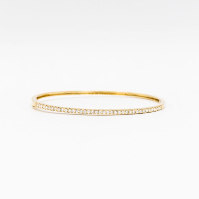 Diamond_bangle_yellow_gold