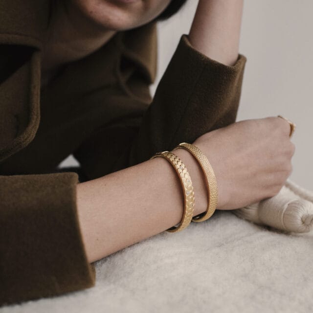 Scale_Bangle_Sparkle